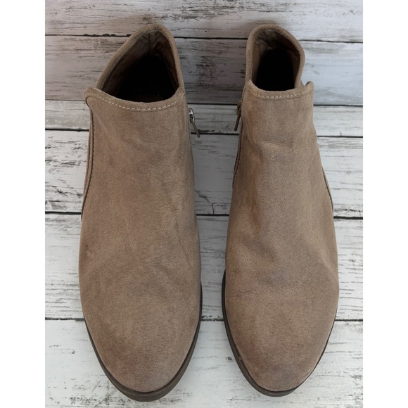 Time and Tru Women’s Brown Side Zip Booties (Size 9) - Picture 1 of 7